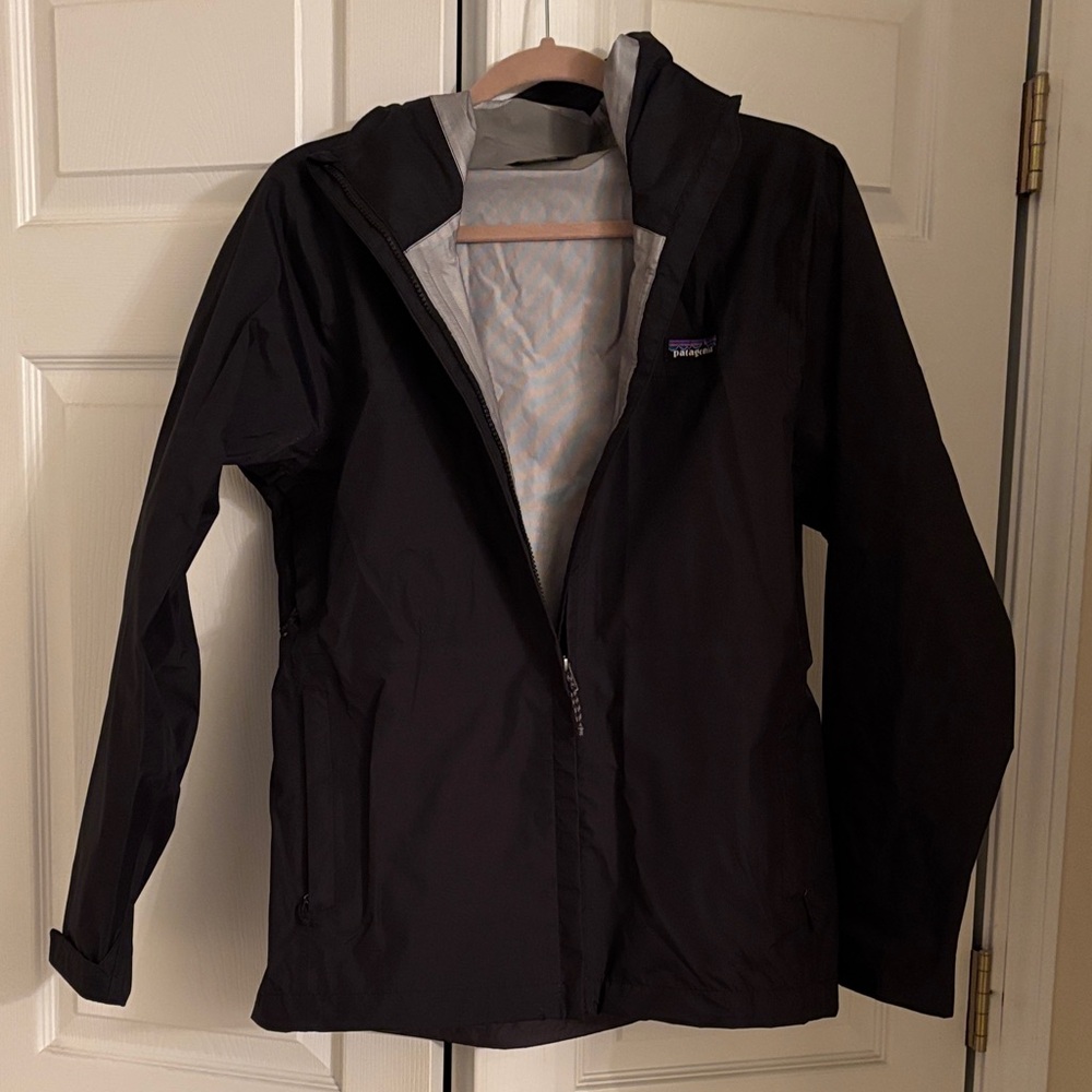Women's Patagonia rain/waterproof jacket
